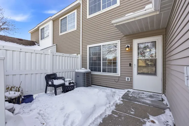 $230,000 | 6240 158th Street West, Unit 59, Apple Valley, MN 55124