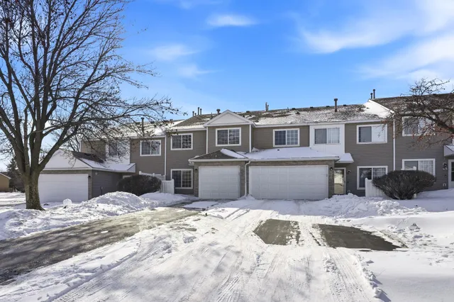 $230,000 | 6240 158th Street West, Unit 59, Apple Valley, MN 55124