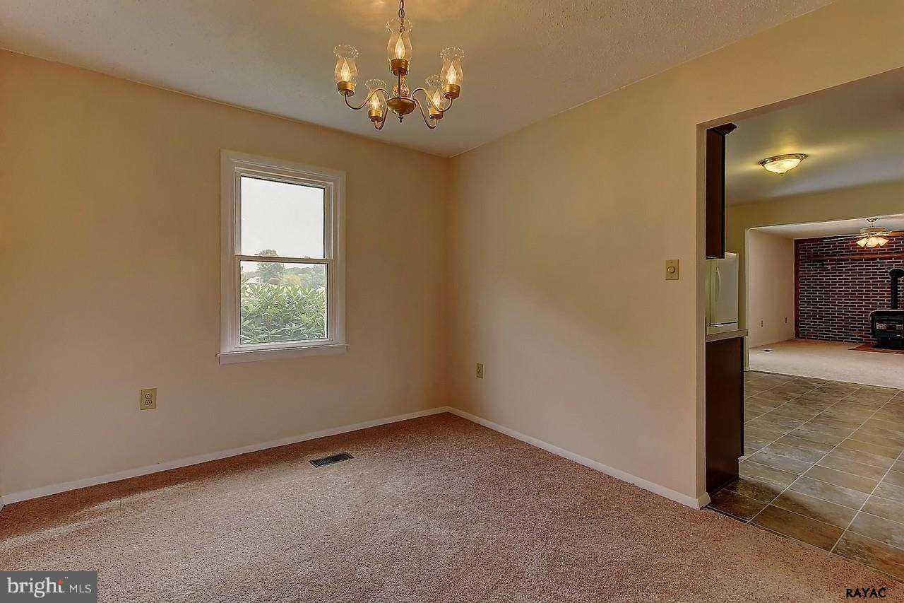 34 Edith Drive Windsor, PA 17366 - Photo 6 of 36 Gallery Image 6