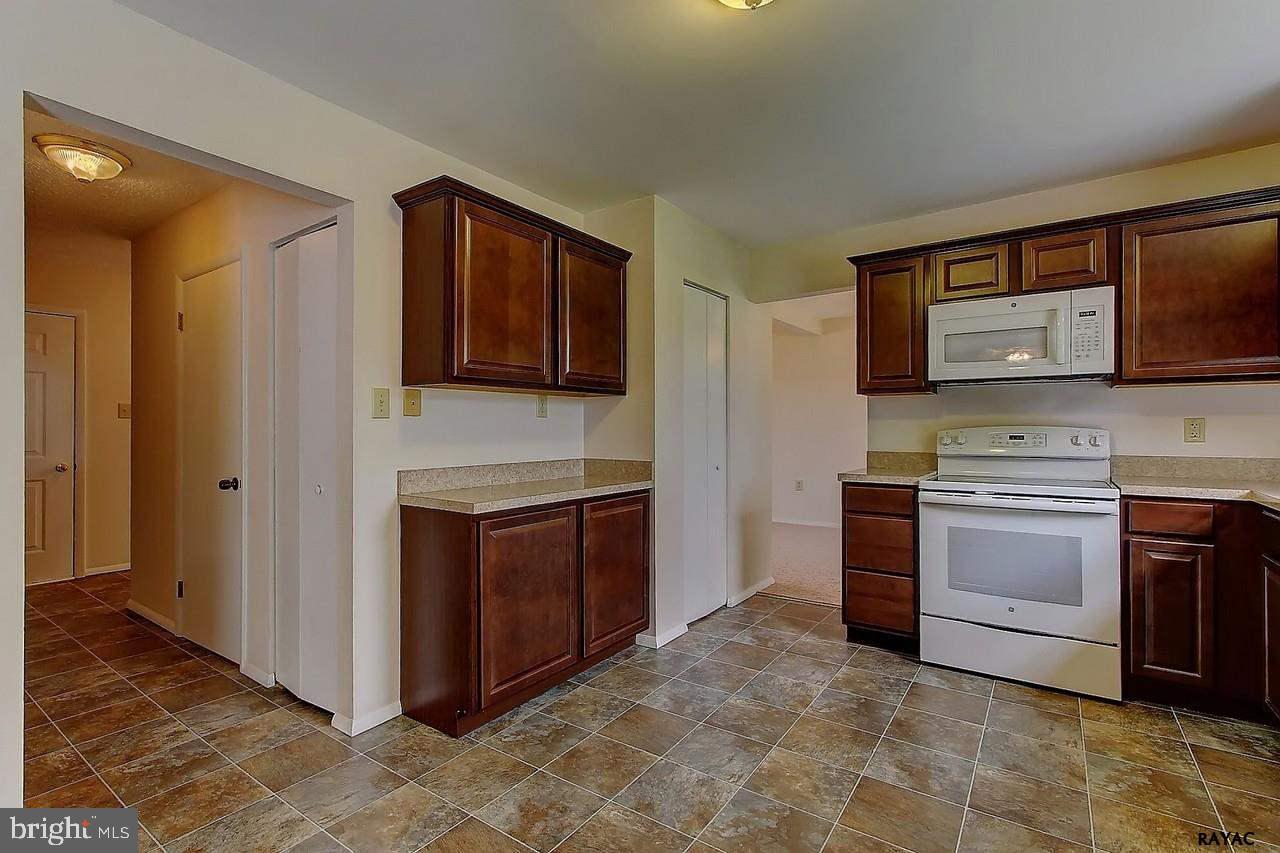 34 Edith Drive Windsor, PA 17366 - Photo 10 of 36 Gallery Image 10