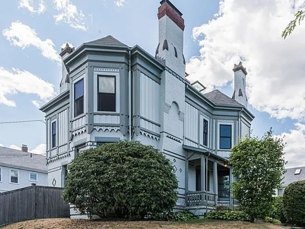 $4,800 | 832 Belmont Street, Unit 2, Watertown, MA 02472