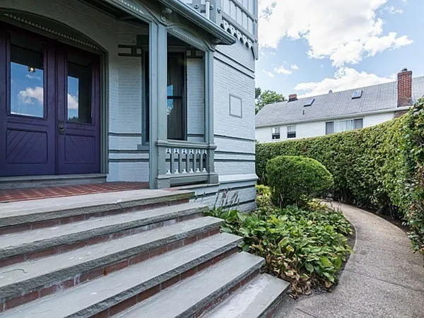 $4,800 | 832 Belmont Street, Unit 2, Watertown, MA 02472