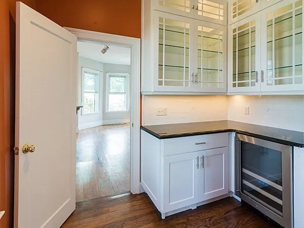 $4,800 | 832 Belmont Street, Unit 2, Watertown, MA 02472