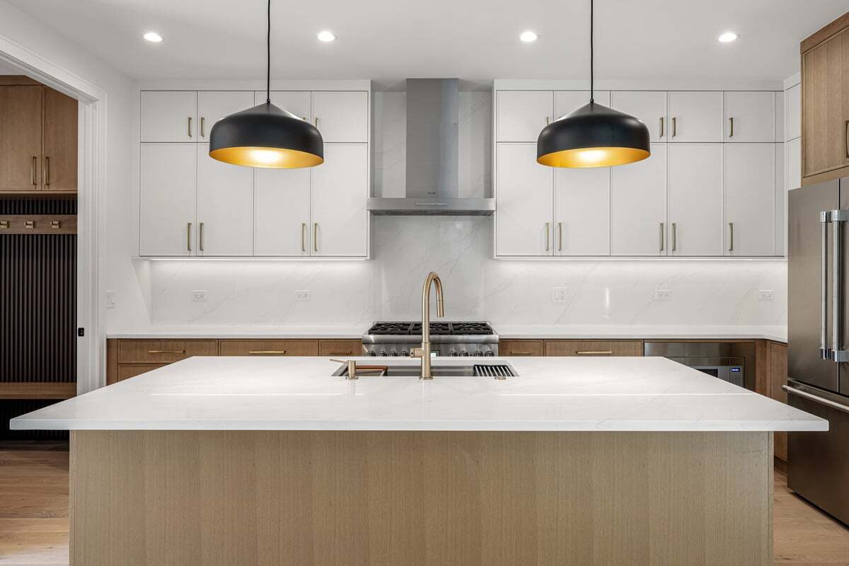 2422 Grant Street Evanston, IL 60201 - Photo 7 of 27