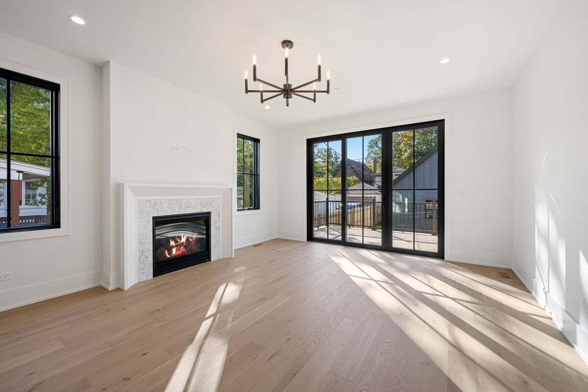 2422 Grant Street Evanston, IL 60201 - Photo 9 of 27