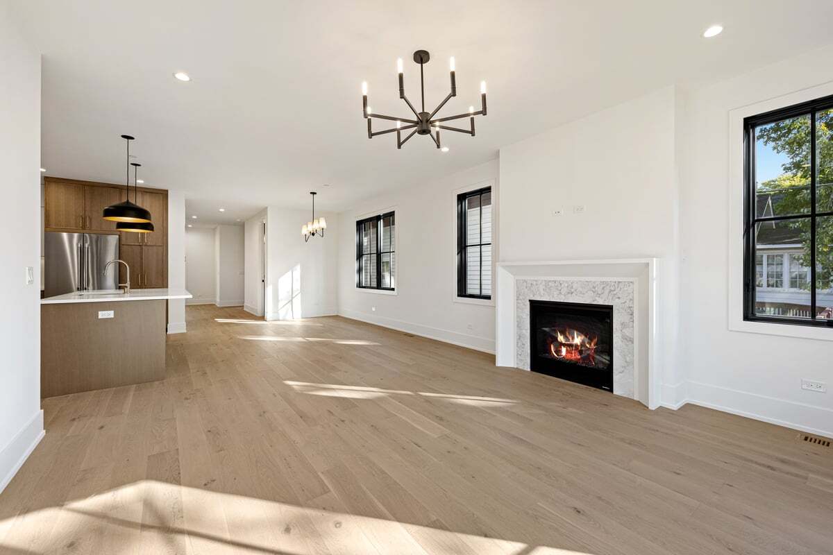 2422 Grant Street Evanston, IL 60201 - Photo 10 of 27