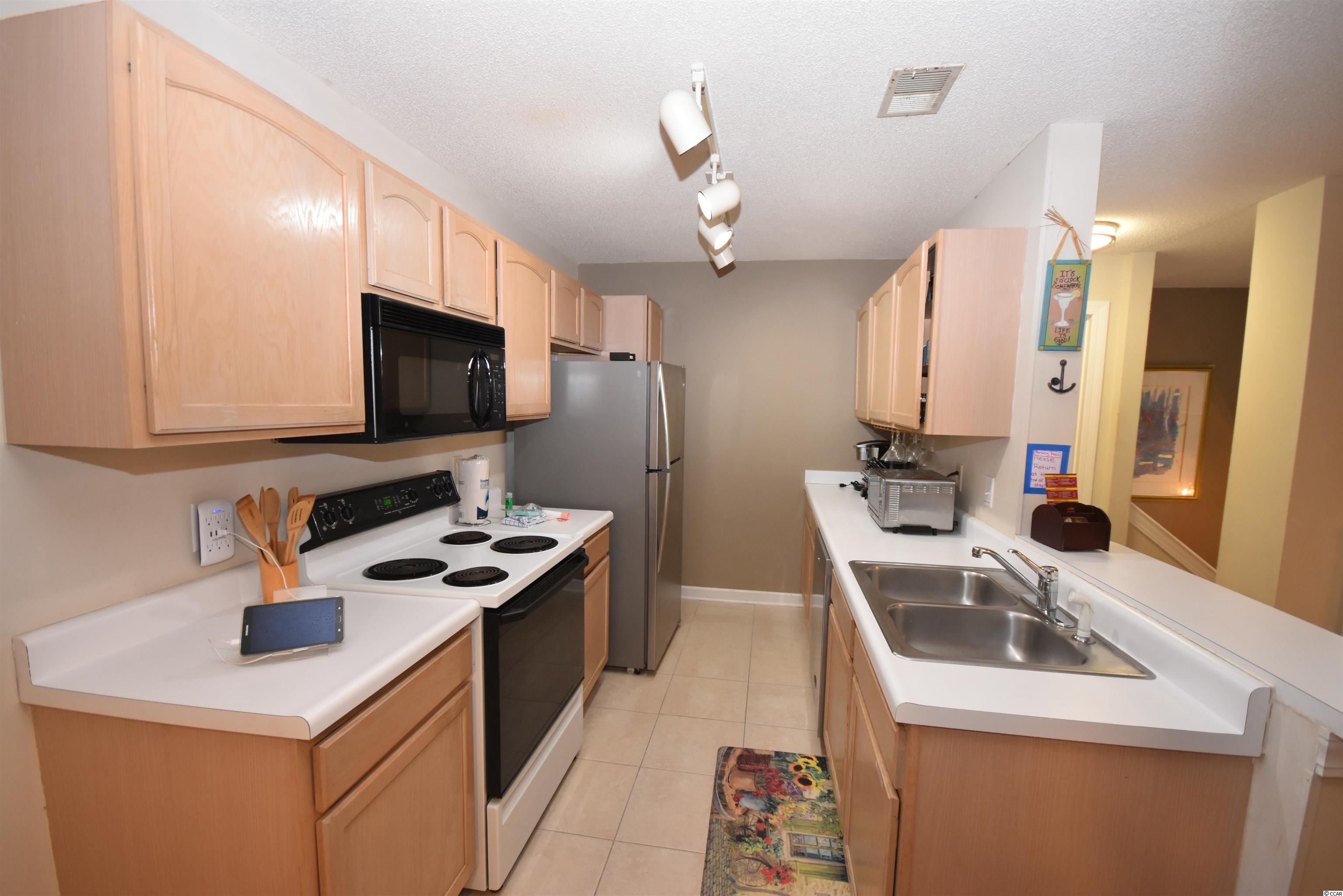 4373 Crepe Myrtle Court, Unit H Murrells Inlet, SC 29576 - Photo 11 of 39 Gallery Image 11