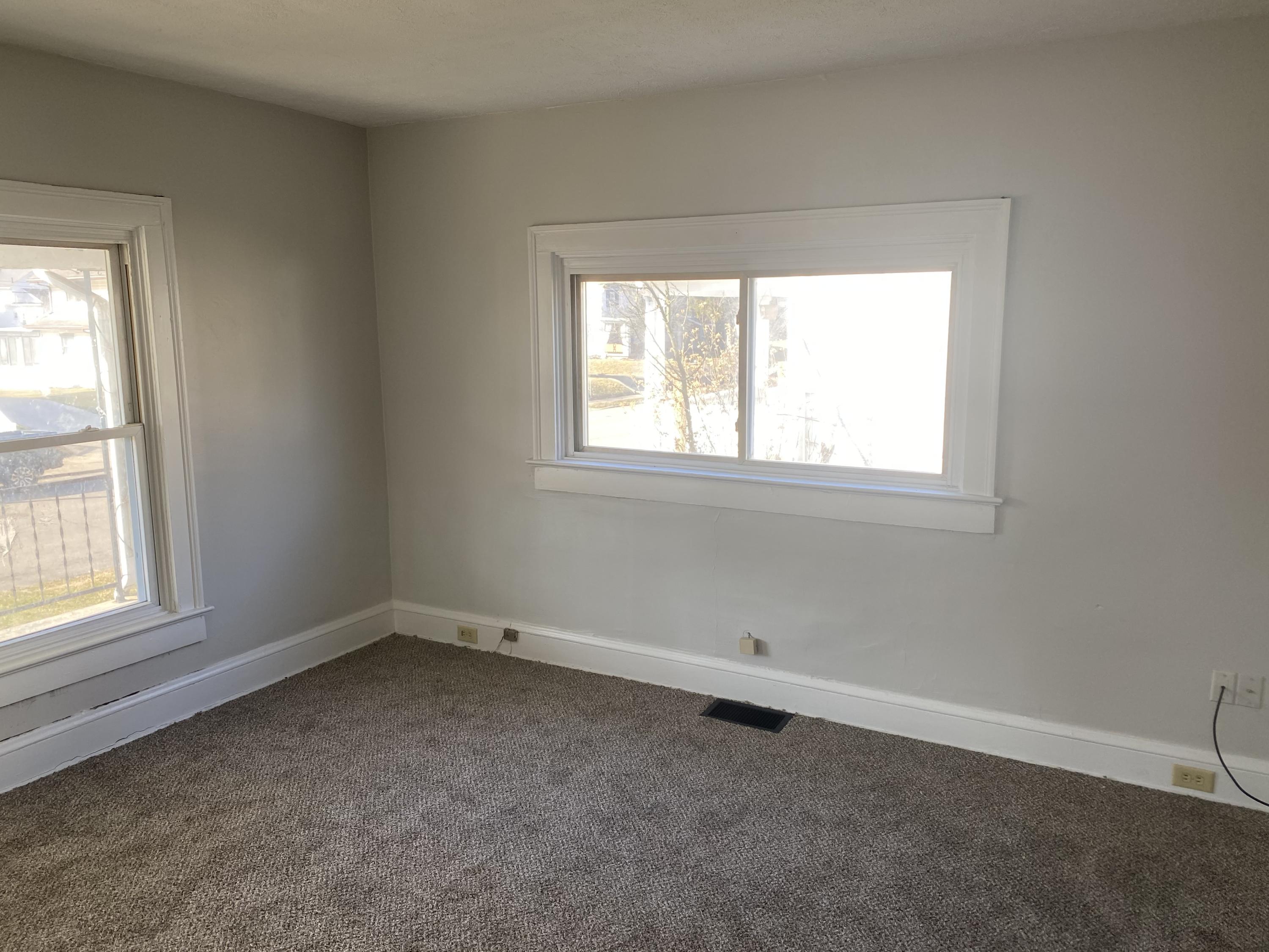 1602 Charles Street Springfield, OH 45505 - Photo 4 of 13