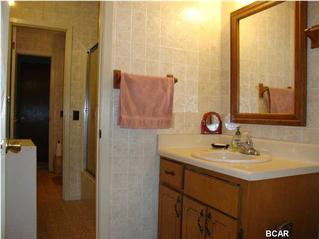 2649 Country Road Chipley, FL 32428 - Photo 17 of 24 Gallery Image 17