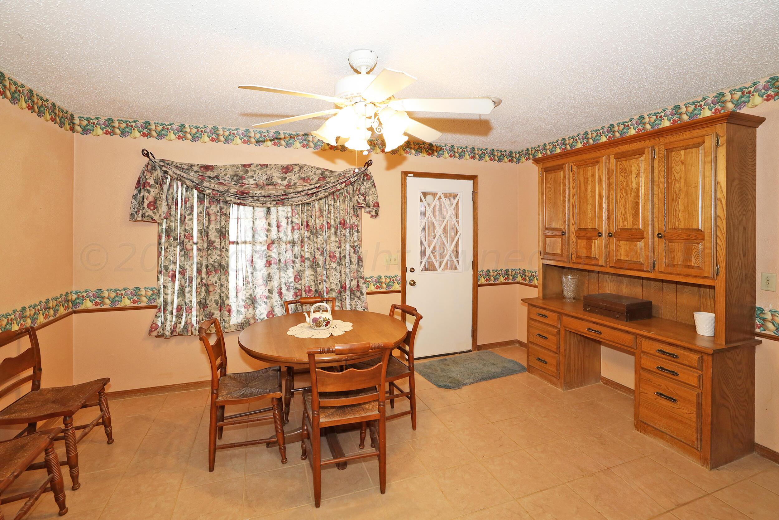 6126 Belpree Road Amarillo, TX 79106 - Photo 14 of 30 Dining Area2