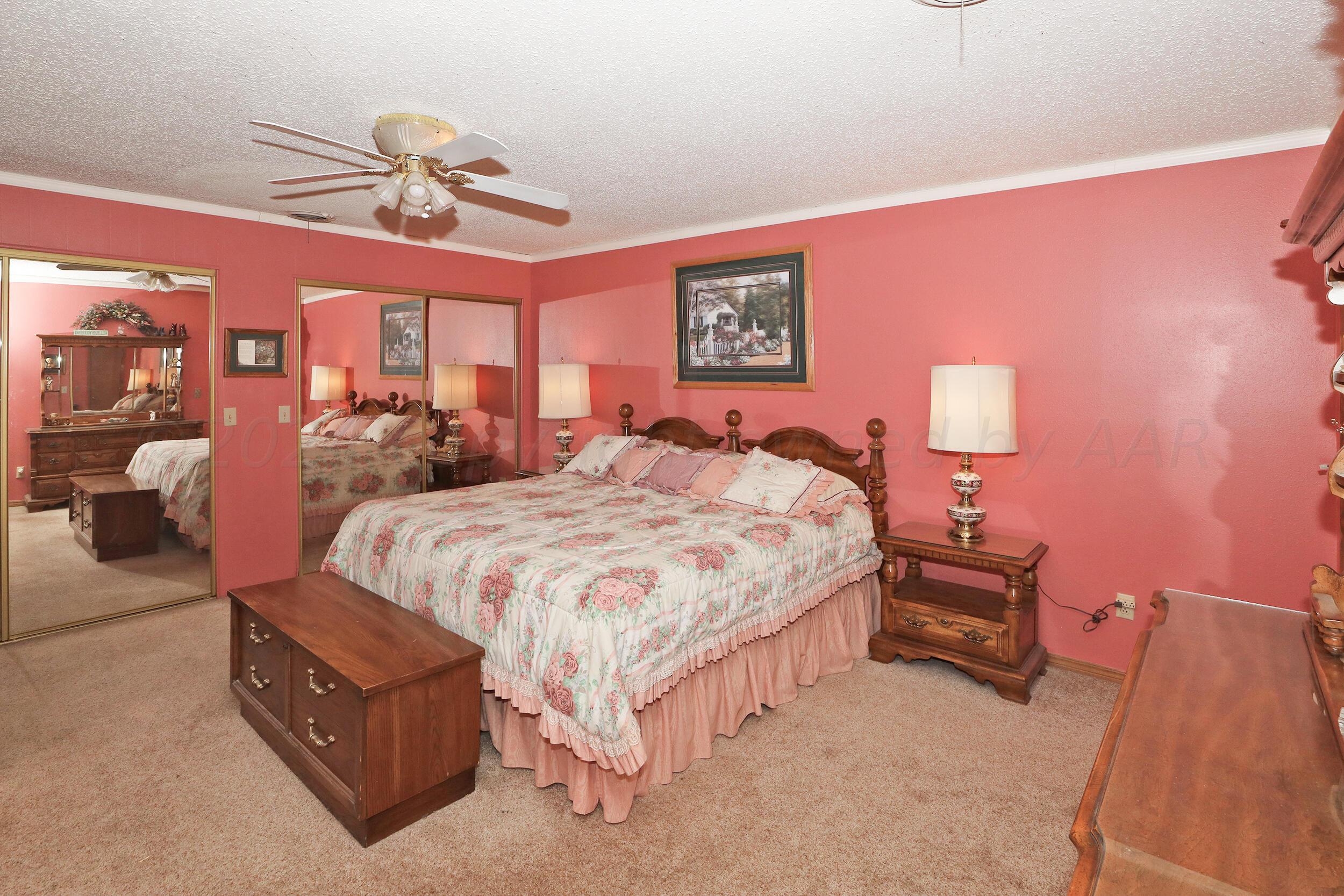 6126 Belpree Road Amarillo, TX 79106 - Photo 18 of 30 Master Bedroom