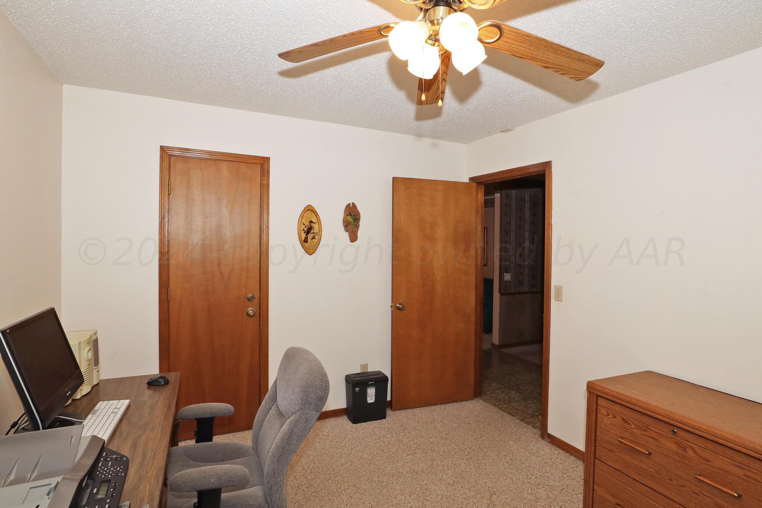 6126 Belpree Road Amarillo, TX 79106 - Photo 25 of 30 3rd Bedroom2