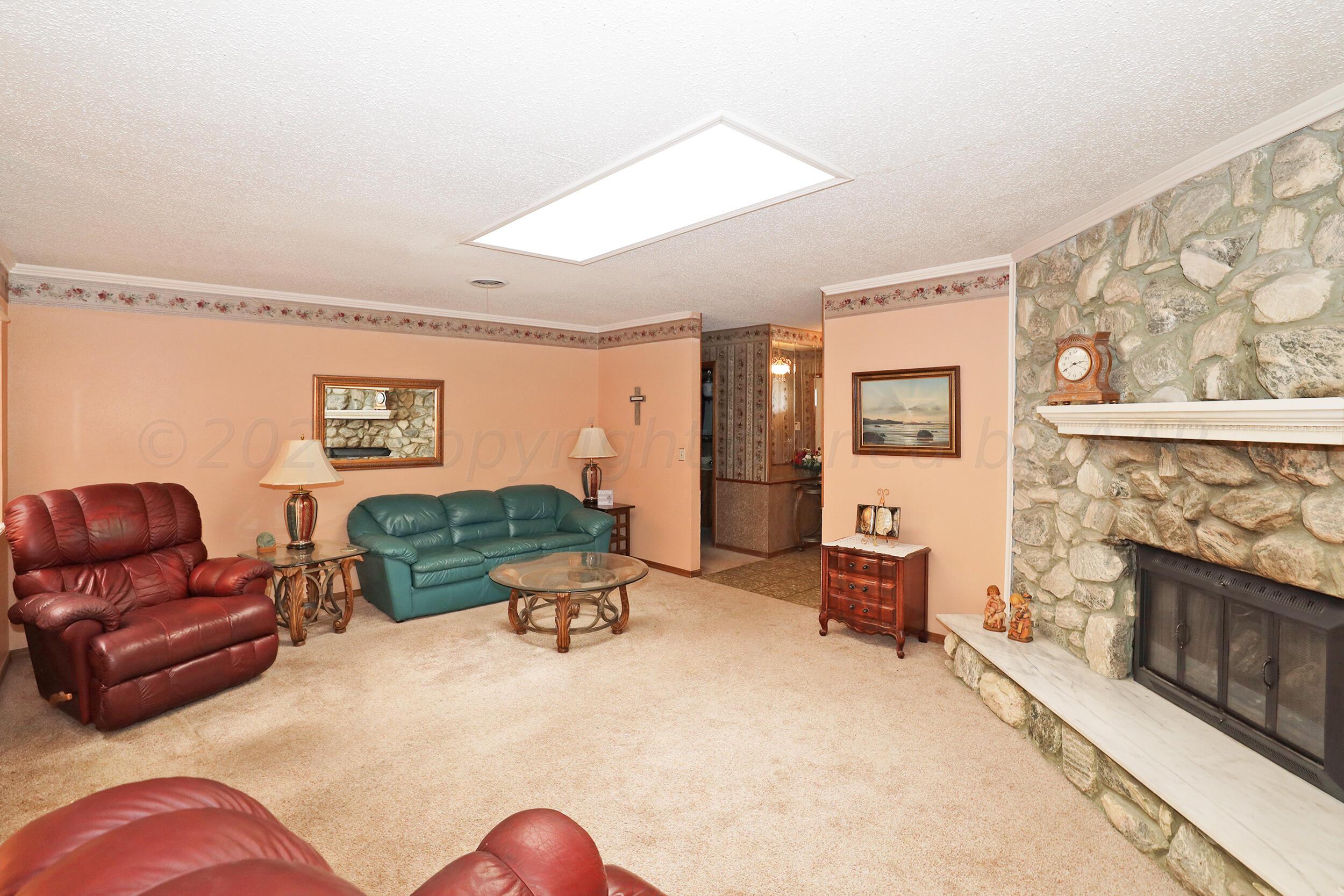 6126 Belpree Road Amarillo, TX 79106 - Photo 5 of 30 Living Area3