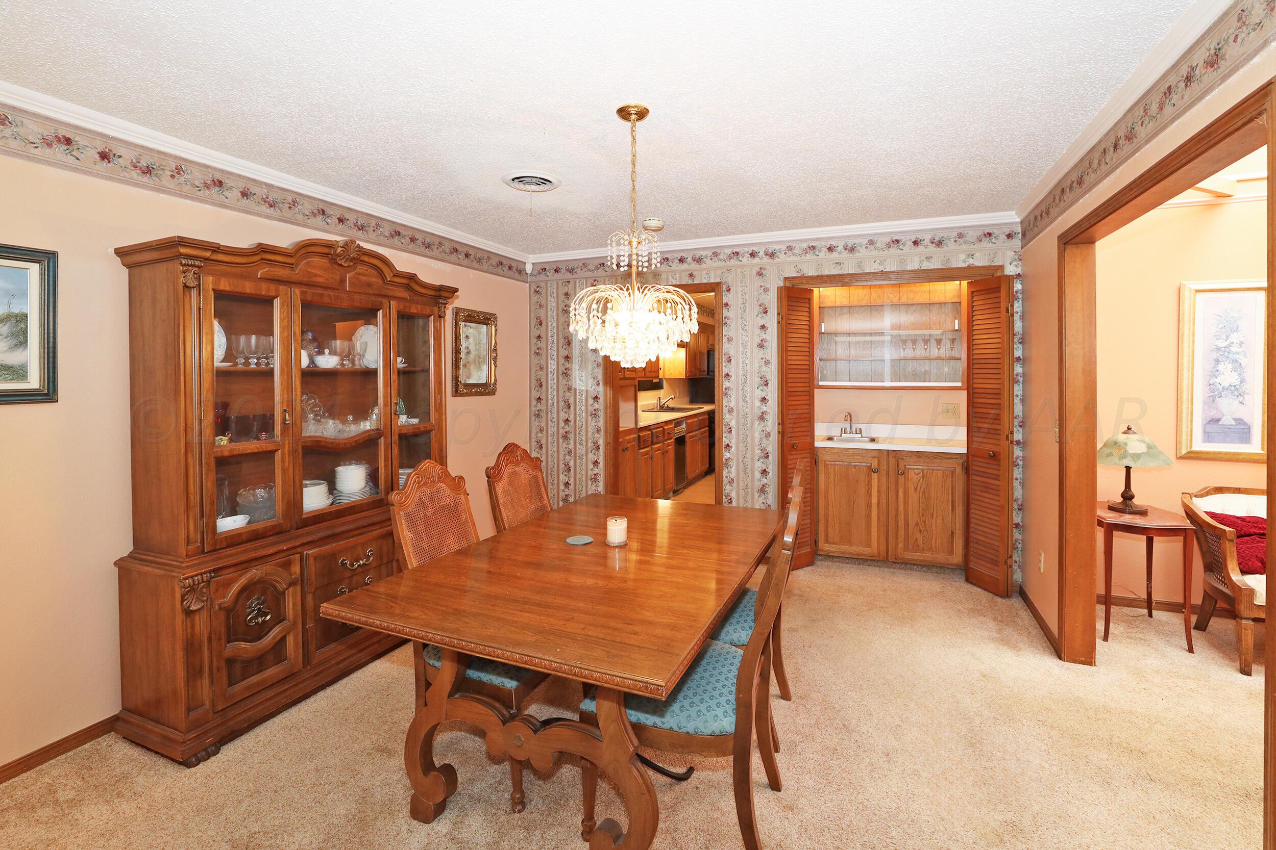 6126 Belpree Road Amarillo, TX 79106 - Photo 7 of 30 Formal Dining Area