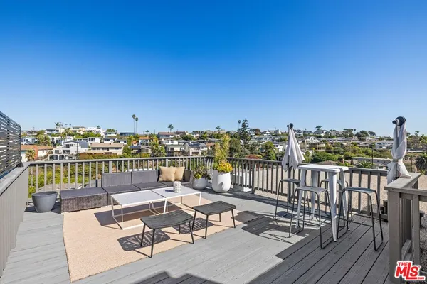 $3,195,000 | 411 Rees Street, Playa del Rey, CA 90293