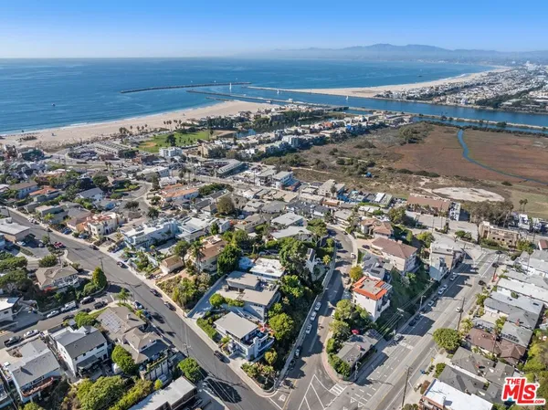 $3,195,000 | 411 Rees Street, Playa del Rey, CA 90293