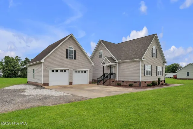 $580,000 | 817 Tulls Creek Road, Moyock, NC 27958