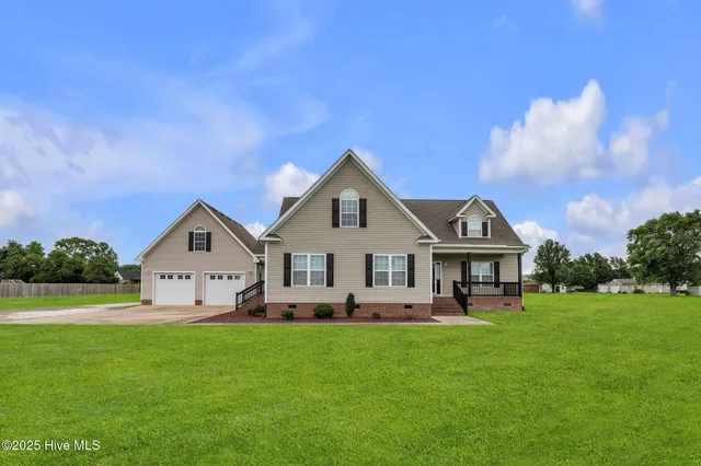 $580,000 | 817 Tulls Creek Road, Moyock, NC 27958