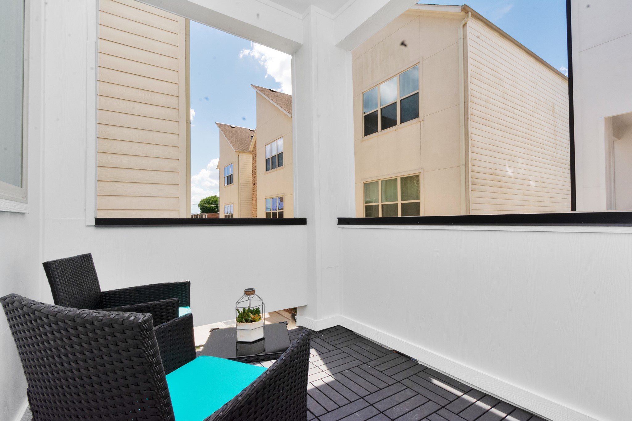 3310 Pease Street, Unit B Houston, TX 77003 - Photo 27 of 50 a living room with furniture and a window