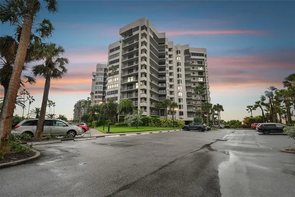 $6,200 | 1600 Gulf Boulevard, Unit 1016, Clearwater Beach, FL 33767