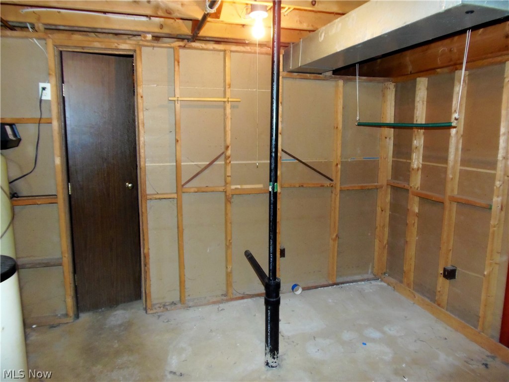 1115 Swartz Road Akron, OH 44306 - Photo 23 of 25