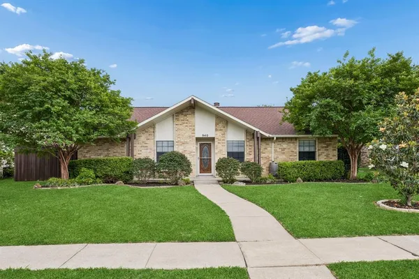 $2,195 | 940 Cherokee Trail, Plano, TX 75023