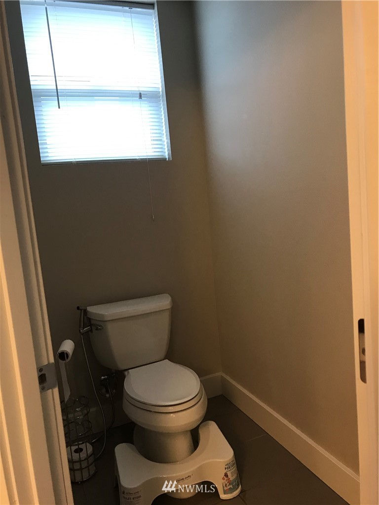 5205 Northeast 11th Place Renton, WA 98059 - Photo 22 of 33