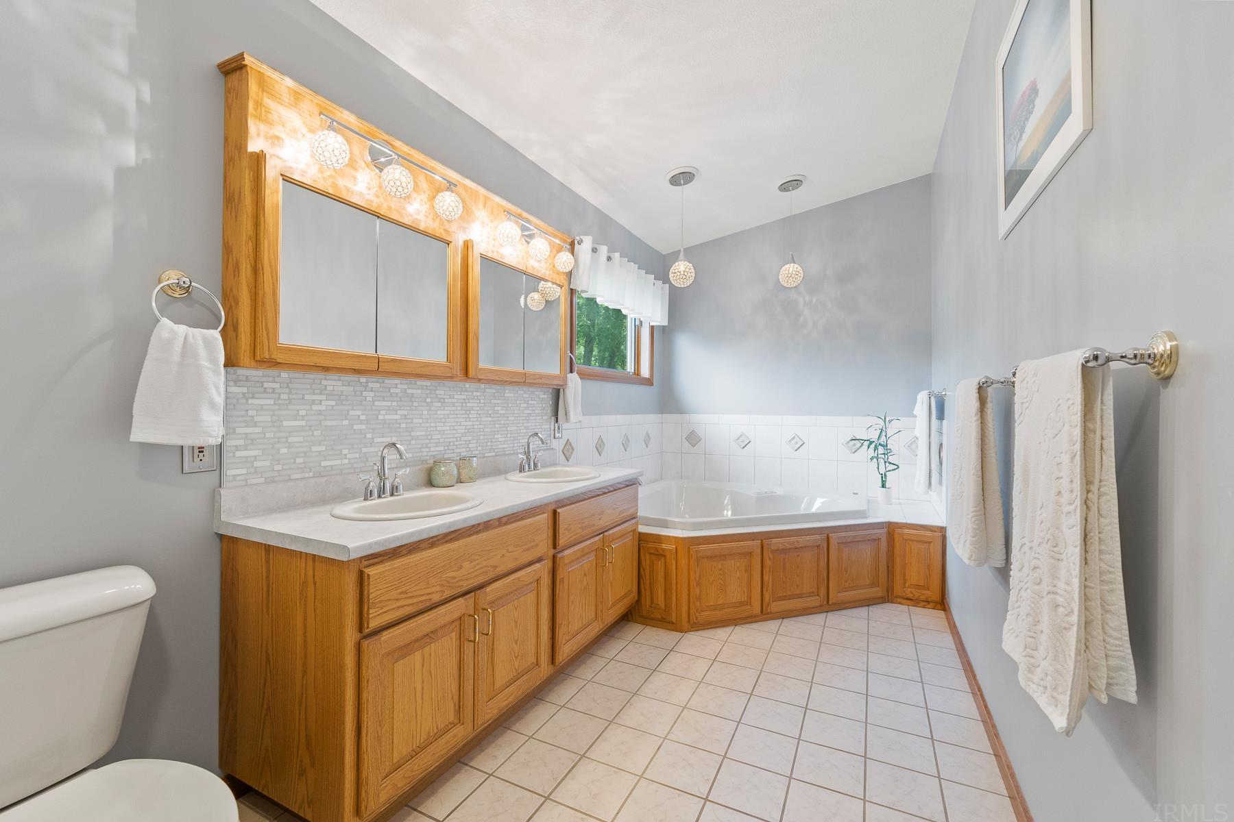 4049 East 850 North Rome City, IN 46784 - Photo 20 of 32