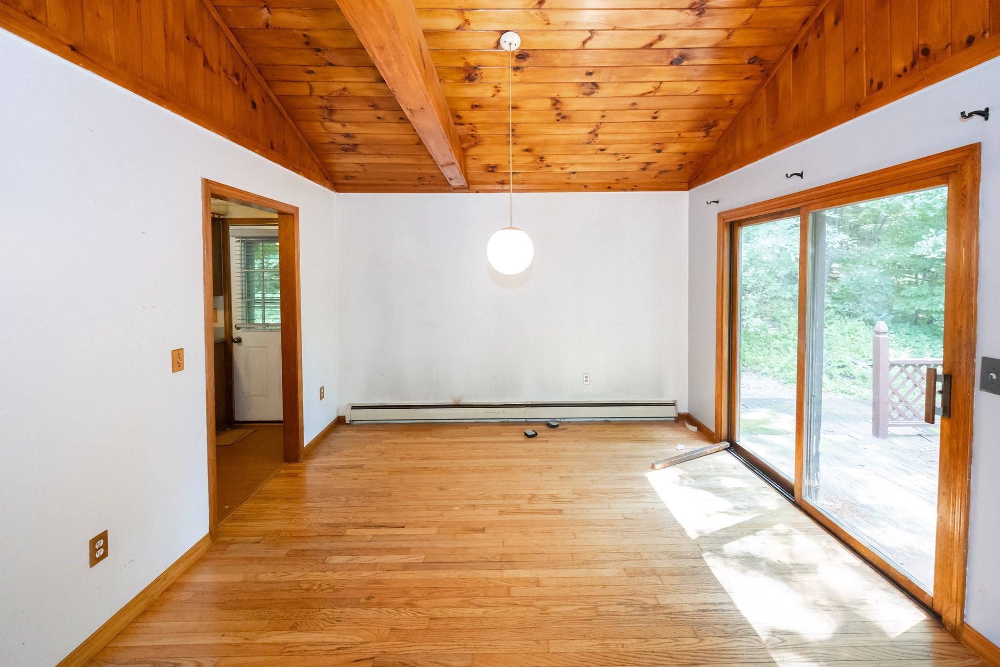 426 Cronin Road West Brookfield, MA 01585 - Photo 9 of 27 Gallery Image 9