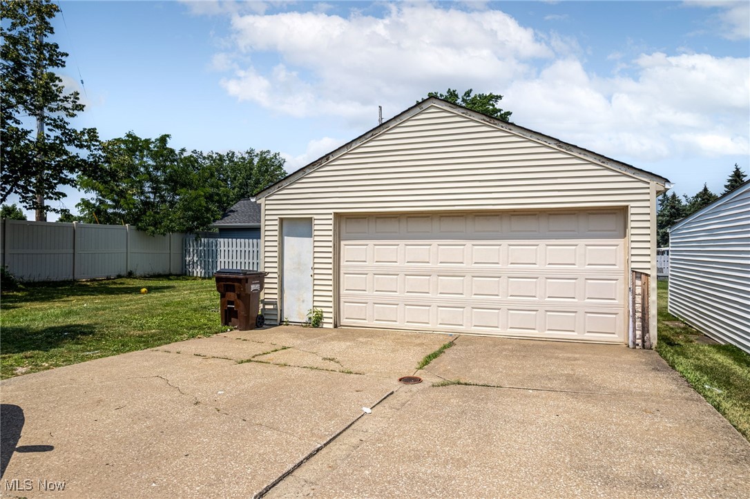 12972 West Sprague Road Cleveland, OH 44130 - Photo 19 of 23 View of detached garage