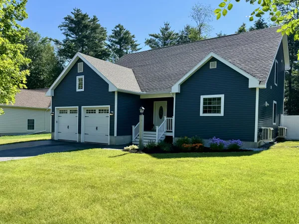 $775,000 | 75 Forest Glen Lane, Topsham, ME 04086
