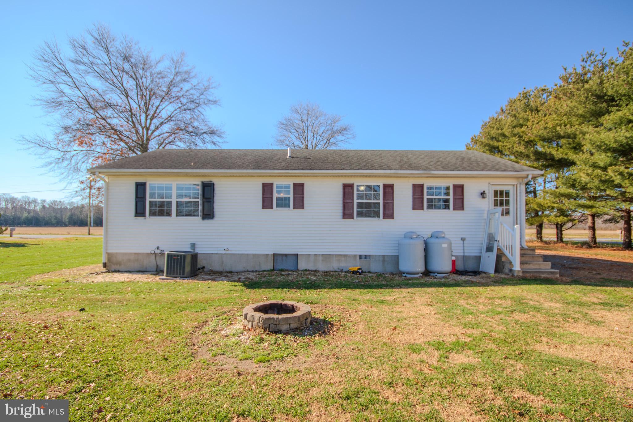 38079 Road 504 Delmar, DE 19940 - Photo 24 of 29 a view of a house with a swimming pool