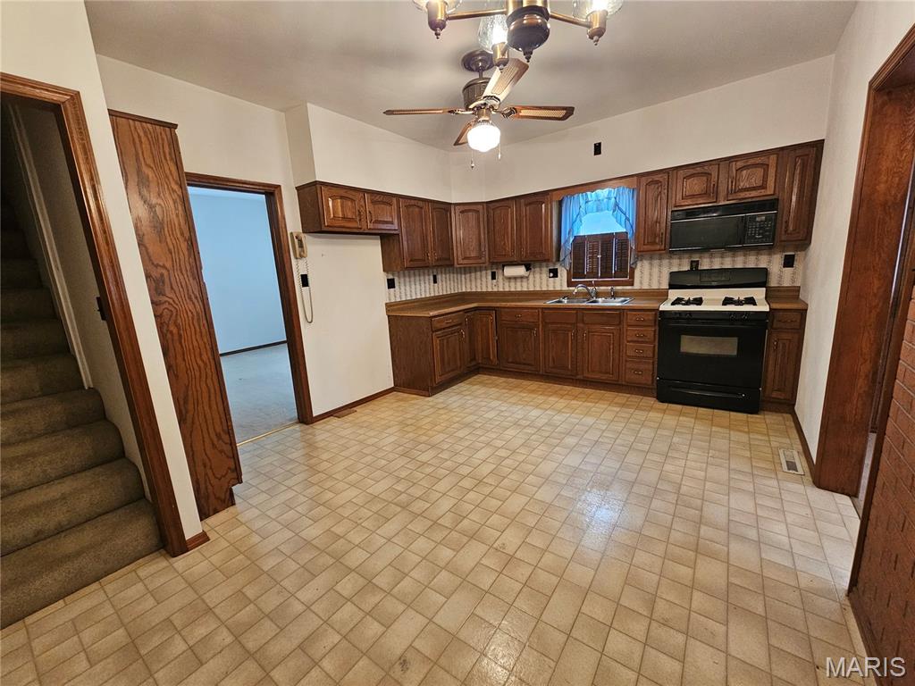 161 Main Street Fults, IL 62244 - Photo 15 of 54