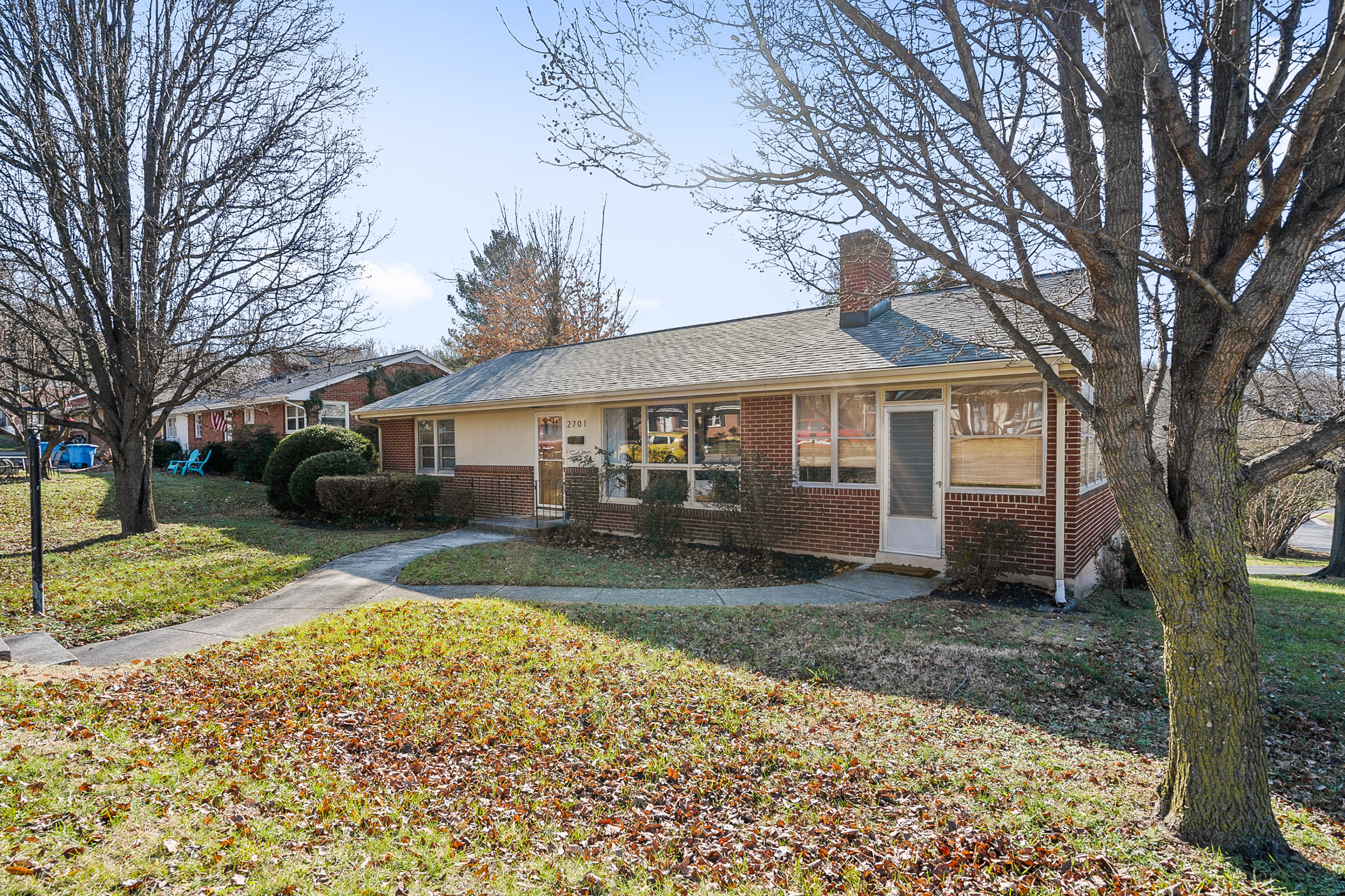 2701 Fawn Road Southwest Roanoke, VA 24015 - Photo 2 of 24 DSC00104-2
