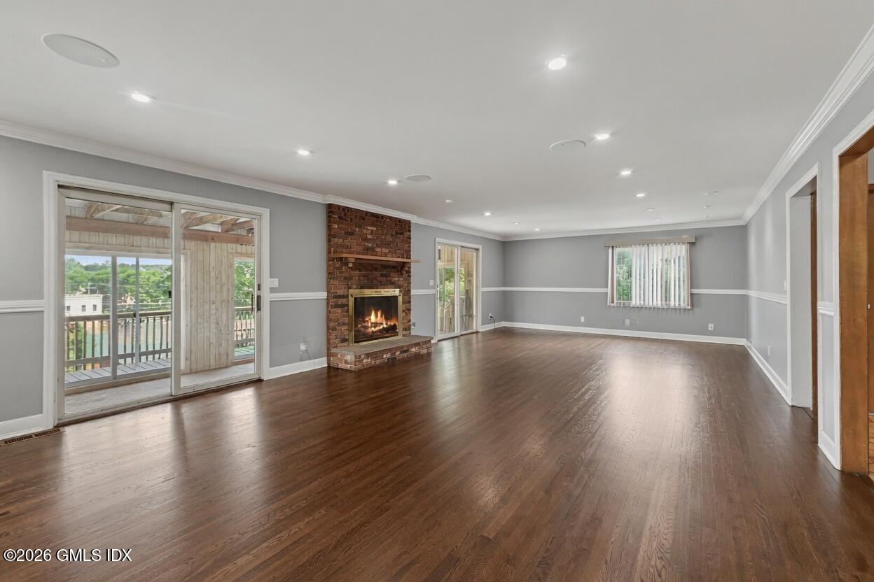 69 Valley Road Cos Cob, CT 06807 - Photo 4 of 39 085da