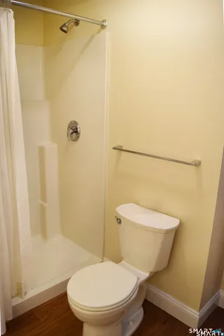 $1,750 | 47 A Quassuk Road, Woodbury, CT 06798