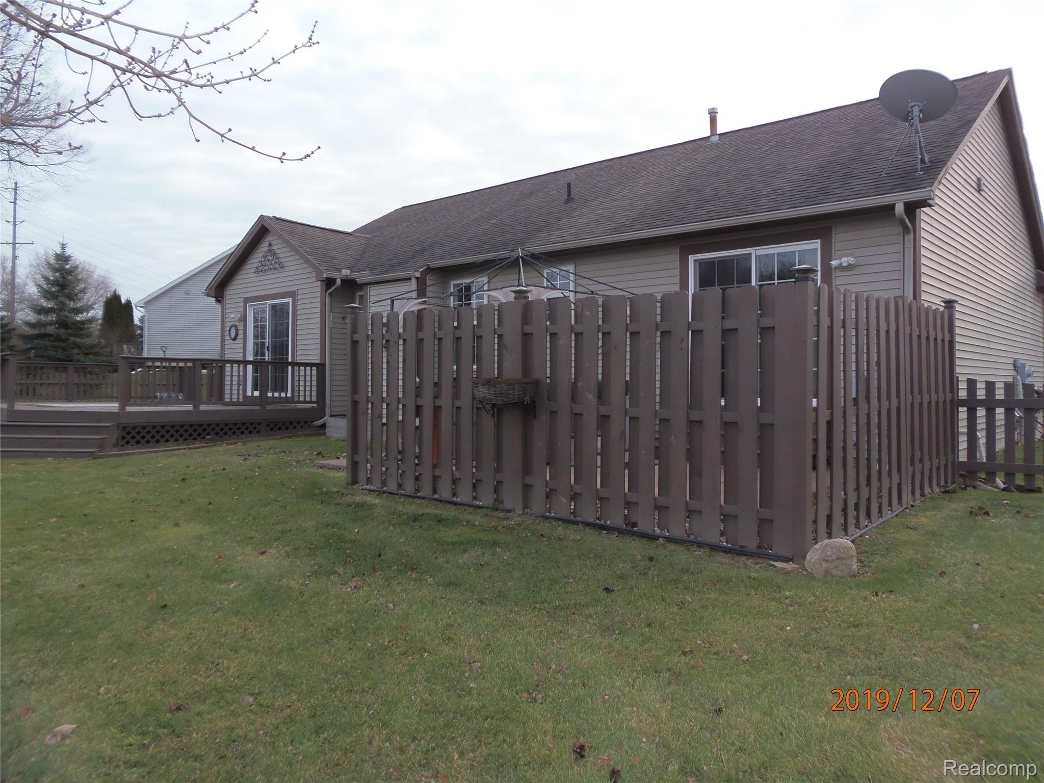 2839 Laurel Ridge Lane Howell, MI 48843 - Photo 16 of 18 Hot tub Privacy