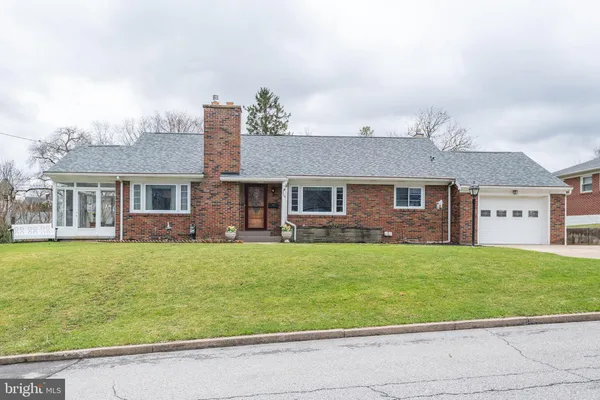 $470,000 | 724 East Curtin Street, Bellefonte, PA 16823
