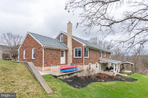 $470,000 | 724 East Curtin Street, Bellefonte, PA 16823