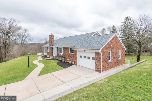 $470,000 | 724 East Curtin Street, Bellefonte, PA 16823