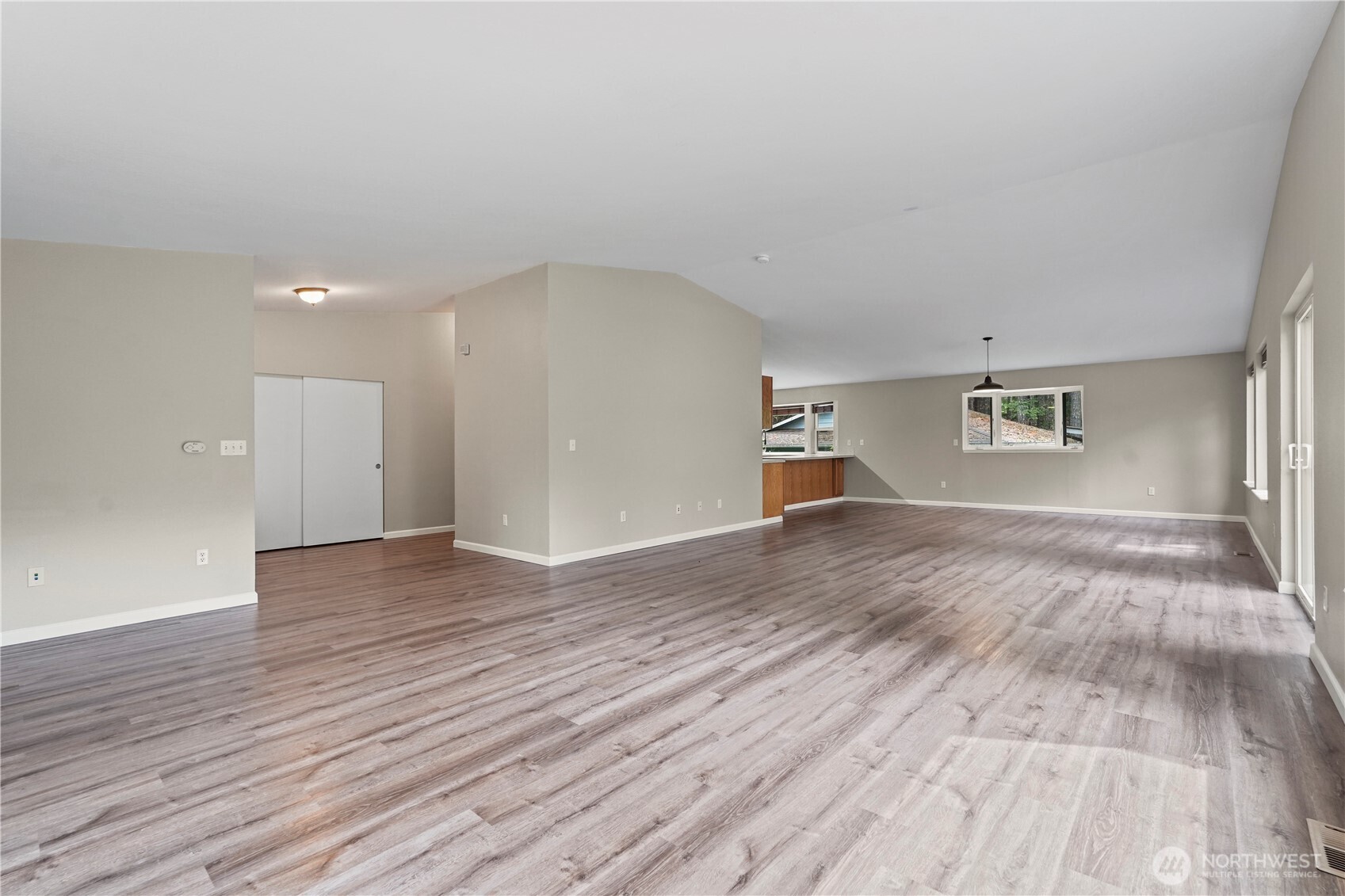 9910 Fairview Lake Road Southwest Port Orchard, WA 98367 - Photo 4 of 39 Gallery Image 4