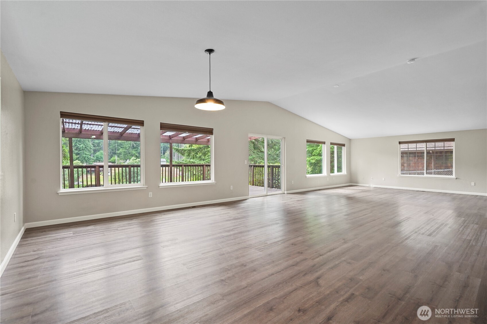 9910 Fairview Lake Road Southwest Port Orchard, WA 98367 - Photo 6 of 39 Gallery Image 6