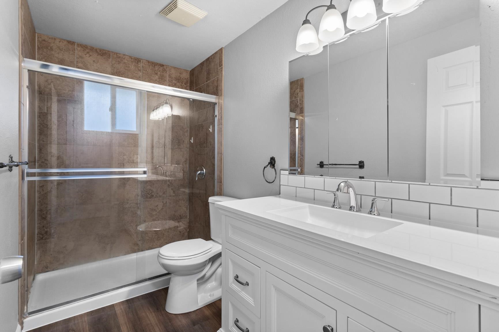 9905-9909 North Indian Trail Road Spokane, WA 99208 - Photo 3 of 46 Gallery Image 3