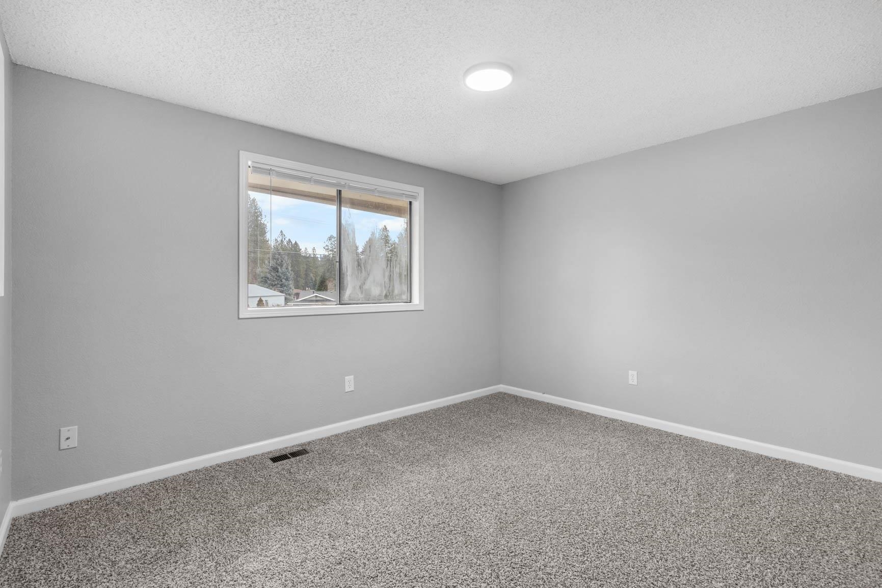 9905-9909 North Indian Trail Road Spokane, WA 99208 - Photo 6 of 46 Gallery Image 6