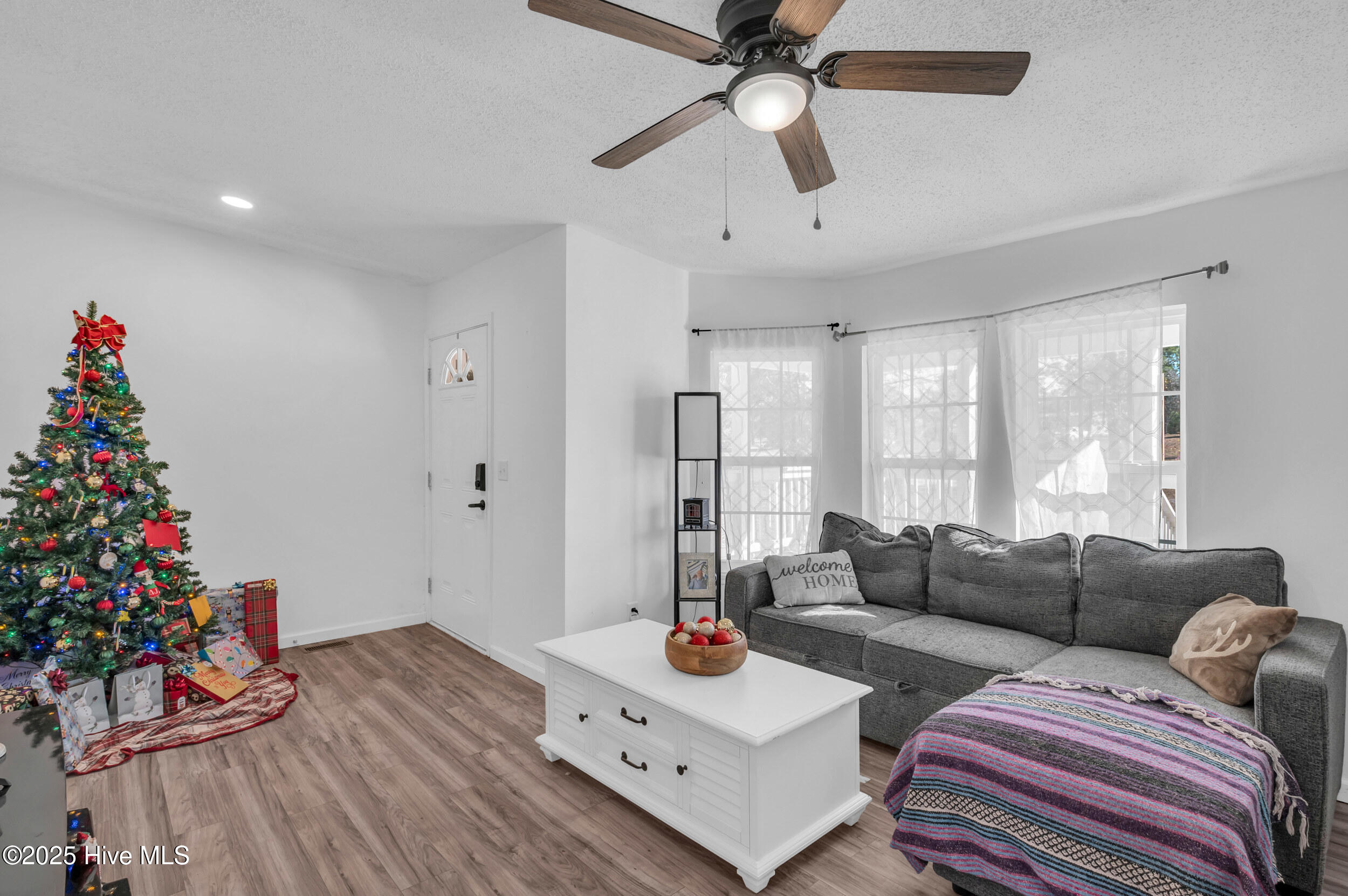 7_70 little pond rd-0007