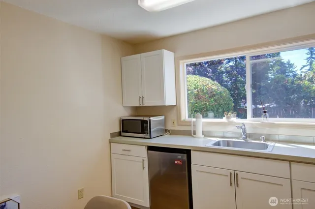 $650,000 | 7522 221st Place Southwest, Edmonds, WA 98026