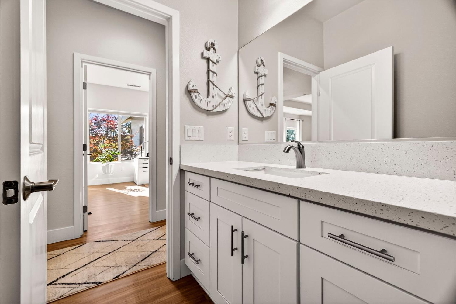 5487 Filbert Street Paradise, CA 95969 - Photo 19 of 25 Hall bathroom 2nd view