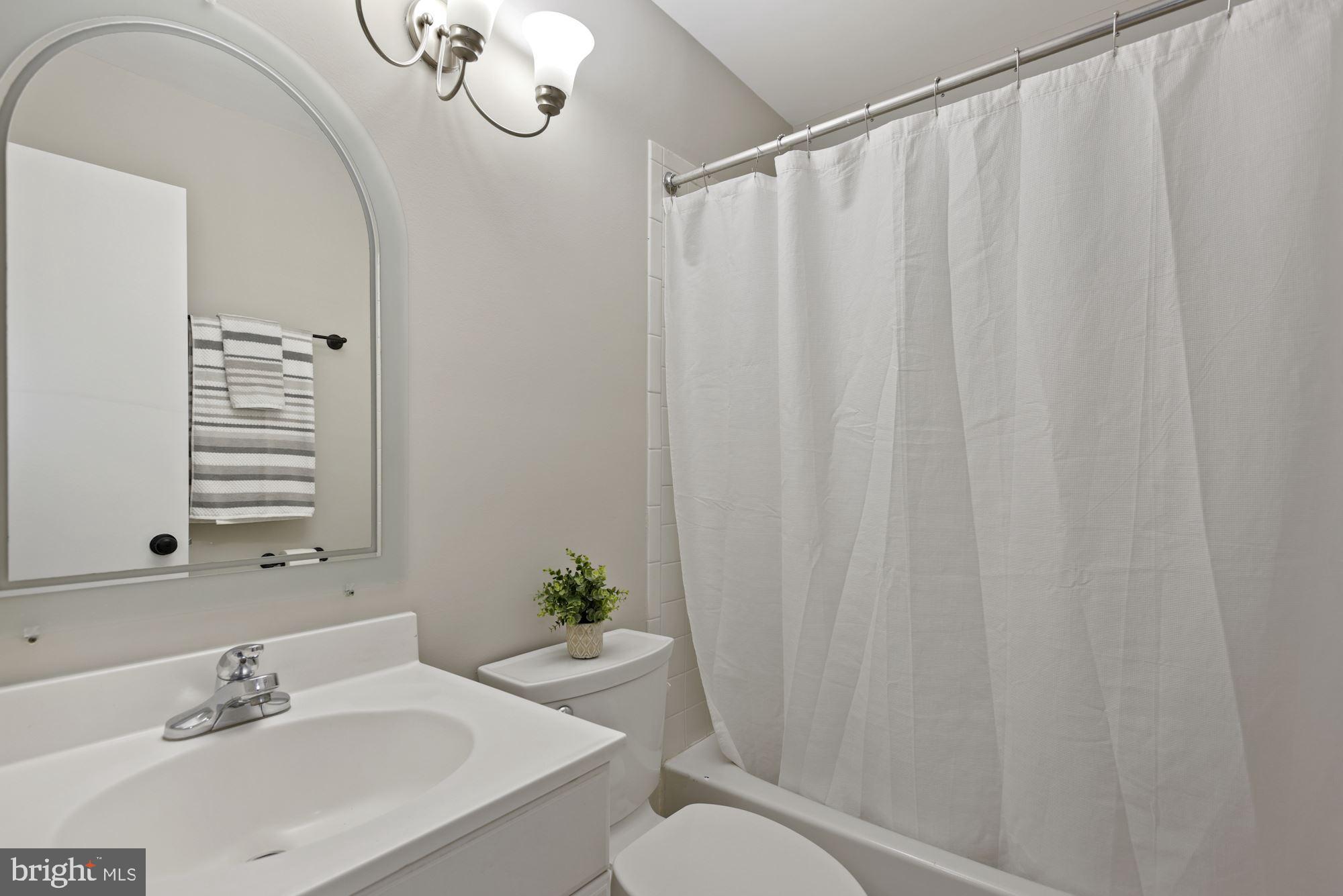 2328 Hunters Square Court Reston, VA 20191 - Photo 14 of 28 Upper-level full bathroom