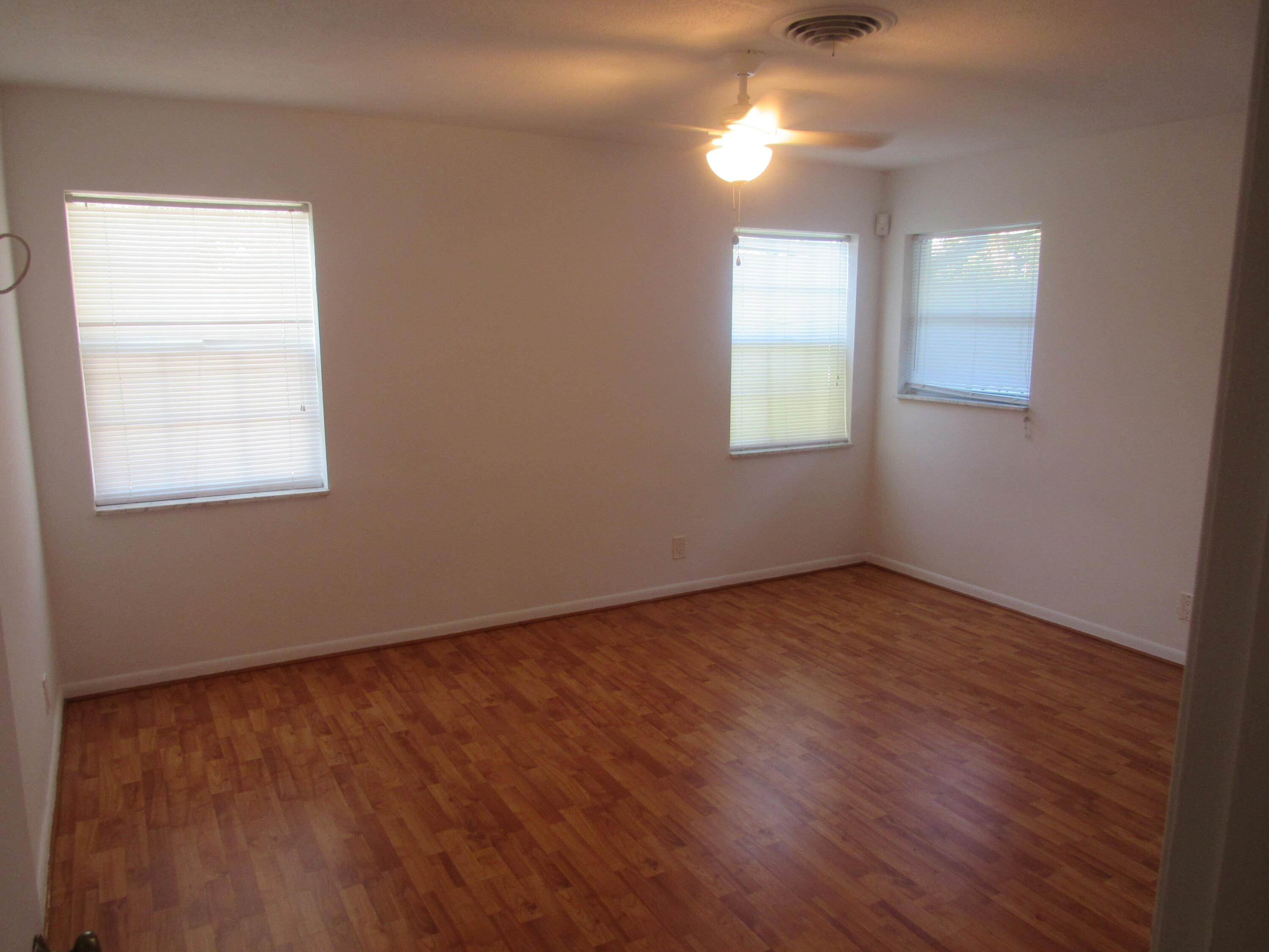 15 Sailfish Lane Ocean Ridge, FL 33435 - Photo 5 of 10 15 Sailfish-Bedroom 1 (1)