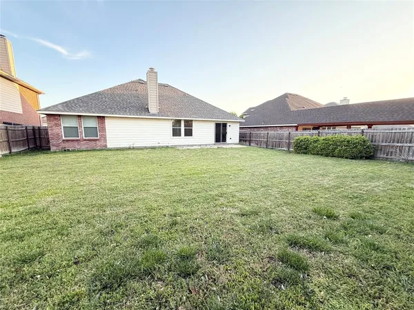 $2,200 | 918 Fleming Street, Wylie, TX 75098